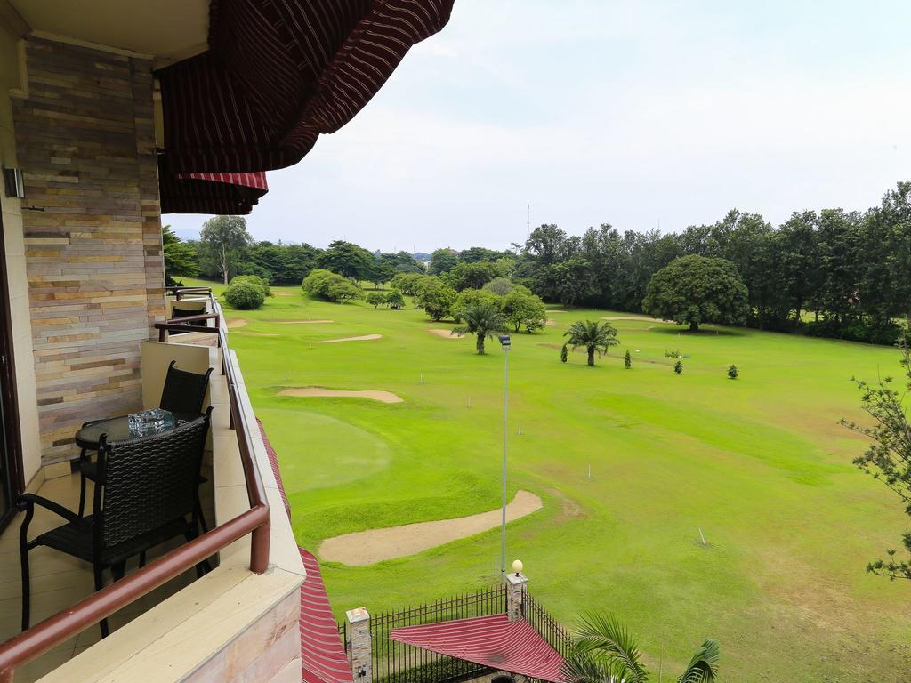 Roca Golf Hotel Bujumbura Bagian luar foto