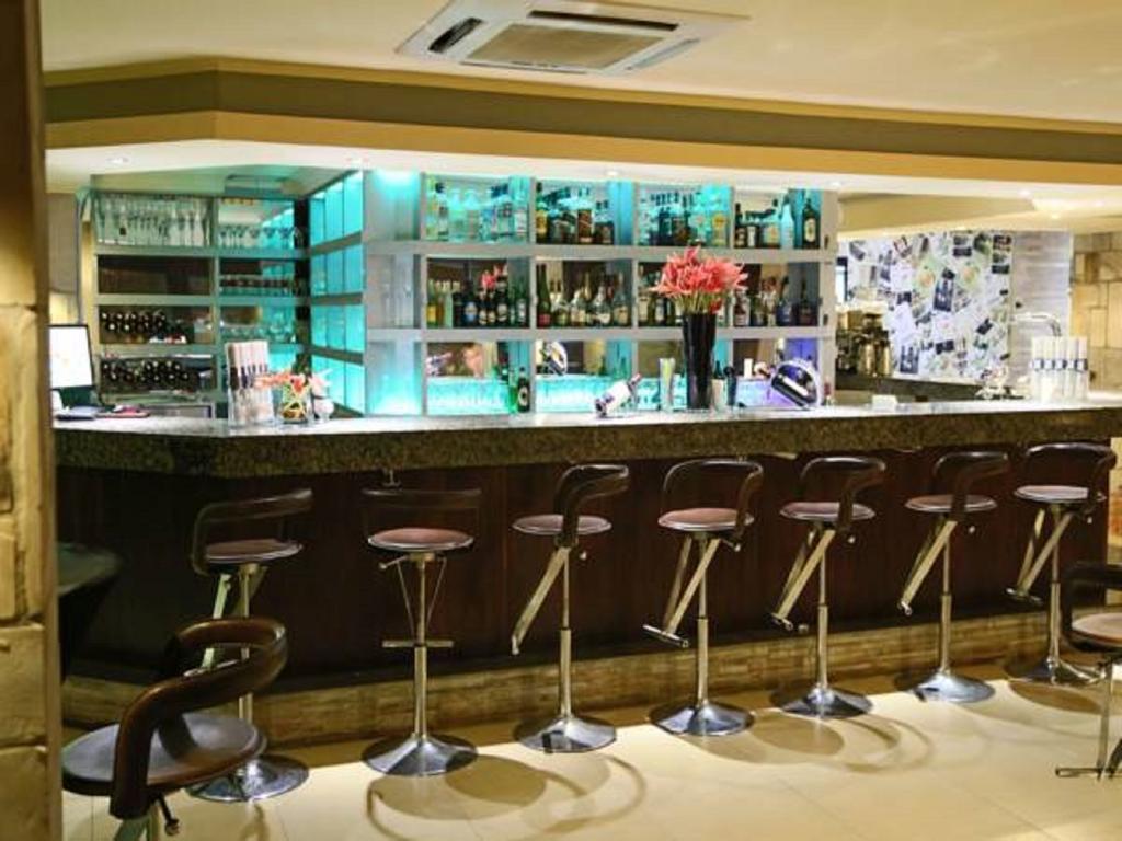 Roca Golf Hotel Bujumbura Bagian luar foto